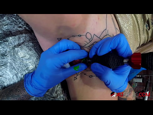 ❤️ Sully Savage oo aad u tattooed ayaa Kintirkeeda ku sawirtay tattoo ❤ Muqaal dabada %so.hentaisea-com.ru ❤